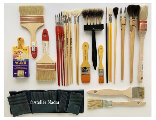 Brushes and tools kit for graining and marbling