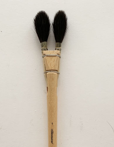 Chiqueteur pointed two-header brush for faux marble